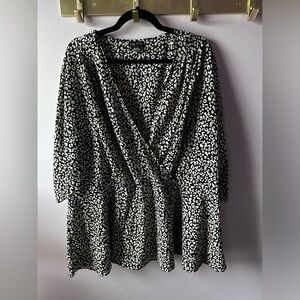 City Chic Black & White Wrap Top Size XXL/24